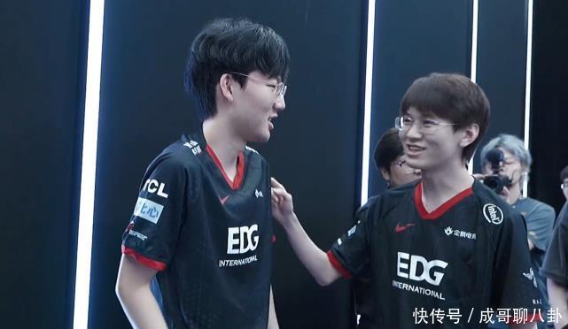 接着做吗 接着做吗